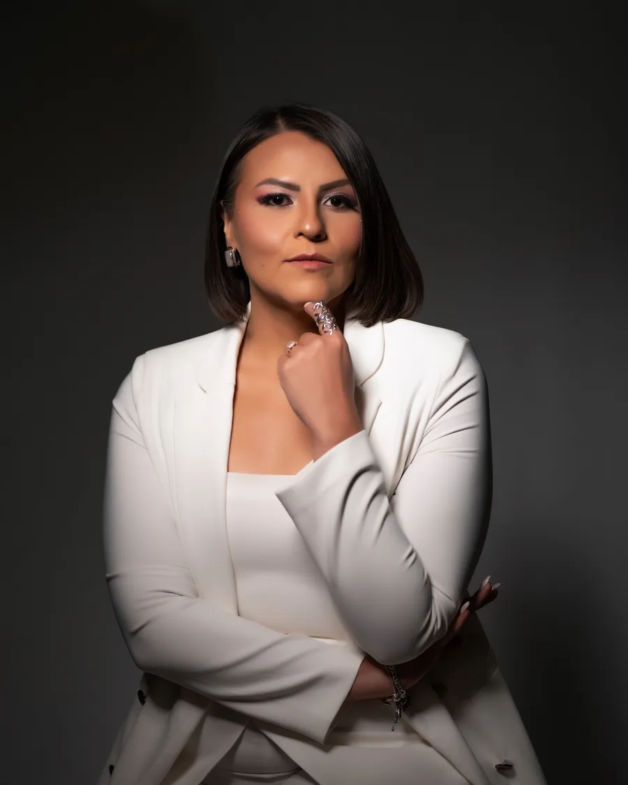 Diana Alonzo, periodista y presentadora de televisión guatemalteca